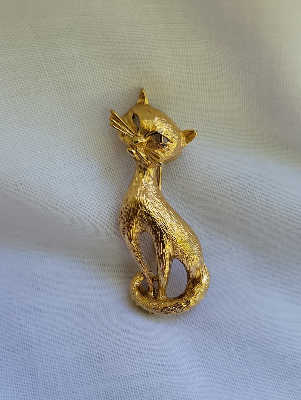 Vintage Monet Gold-tone Cat Brooch Pin